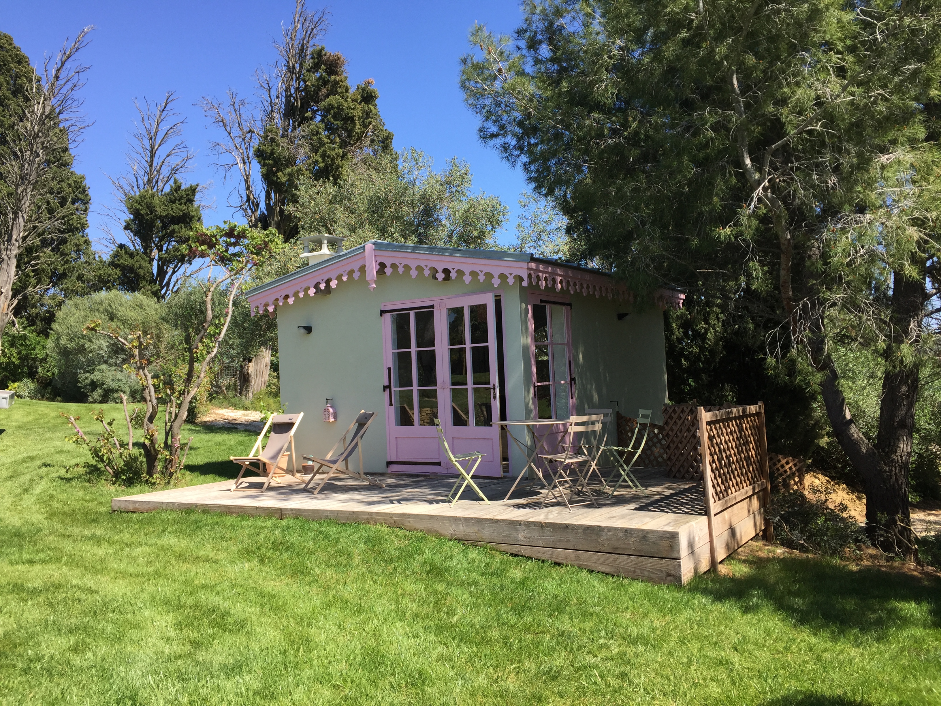 12 juillet au 30 août 2025
Maisonnette du Potager
studio aménagé - terrasse 
Formule Gîte
3 nuitées minimum
1 à 2 pers 
Pas de connexion internet WIFI
 