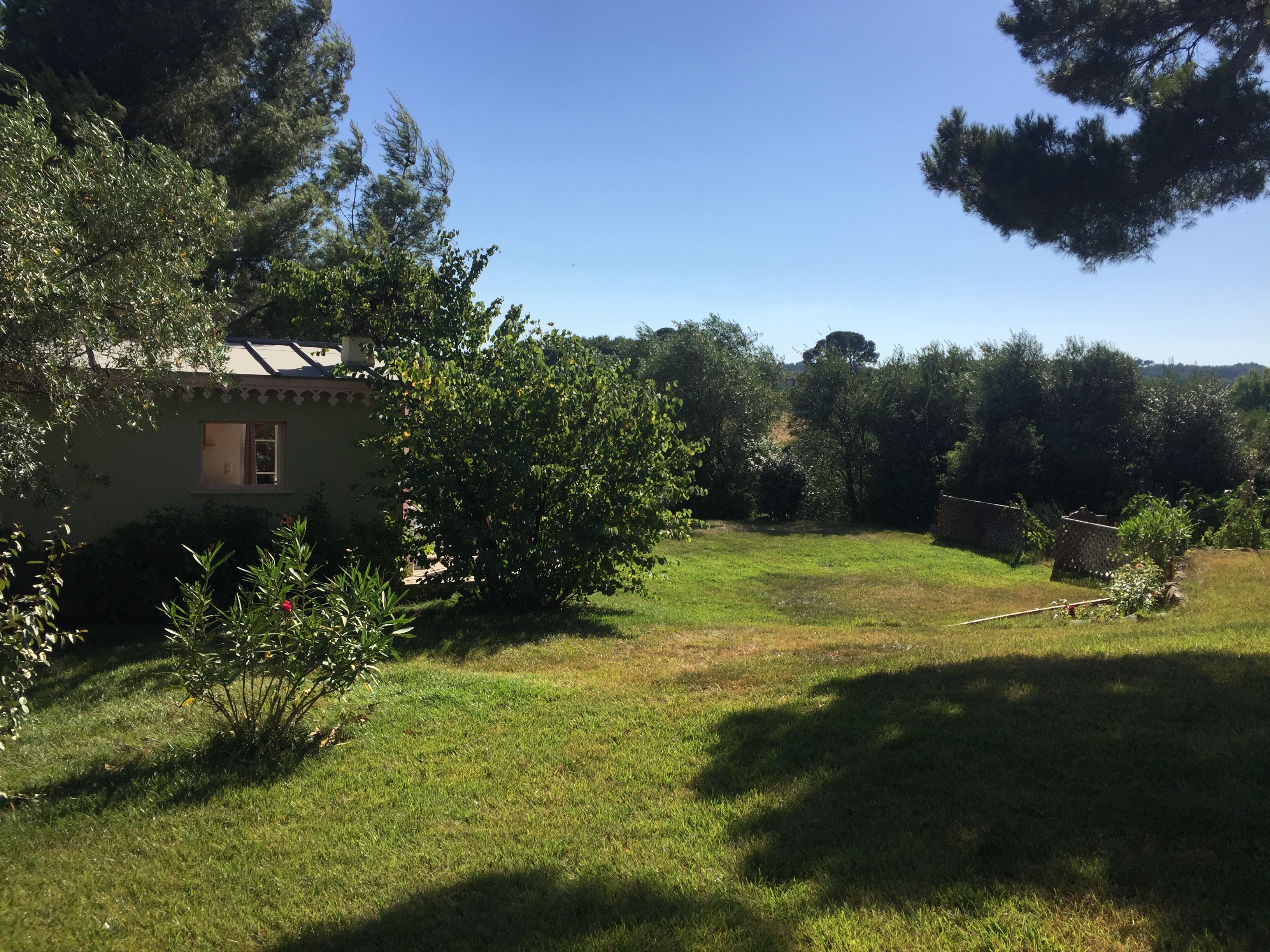 12 juillet au 30 août 2025
Maisonnette du Potager
studio aménagé - terrasse 
Formule Gîte
3 nuitées minimum
1 à 2 pers 
Pas de connexion internet WIFI
 